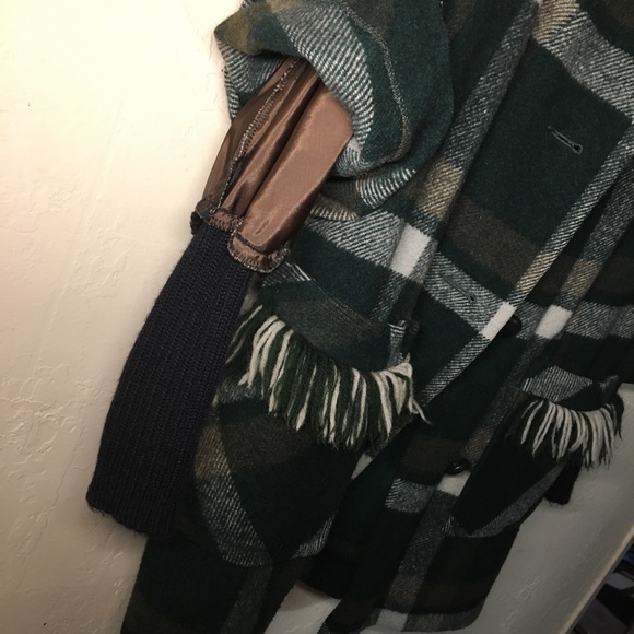 60s Vintage Betty Rose Wool plaid cape Coat - Picture 6 of 8